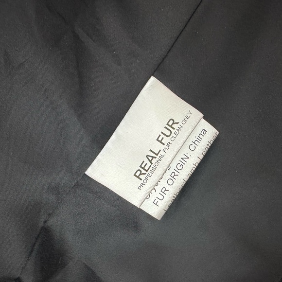 Love-Token-Fur-Vest-with-Studs black size S real fur RABBIT - Picture 3 of 4